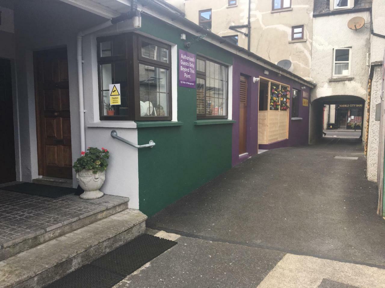 Dalys Accommodation Kilkenny Exteriör bild